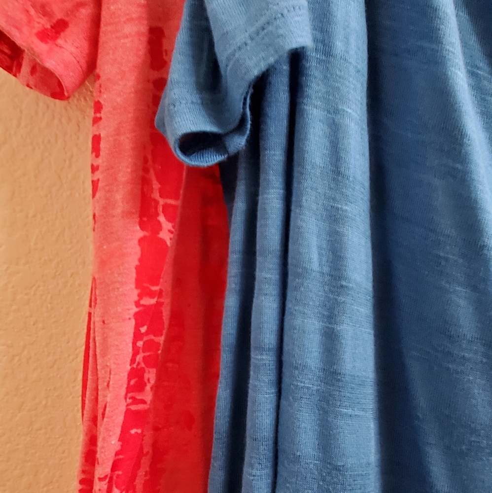 Bundle of 2 shirts